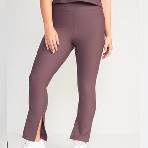Old Navy NWT Extra High-Waisted PowerSoft Ribbed Flare Leggings W/ slits Sz S